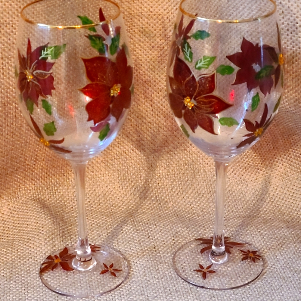 Christmas Red Holidays Hand Painted  Wine Glasses Unbranded